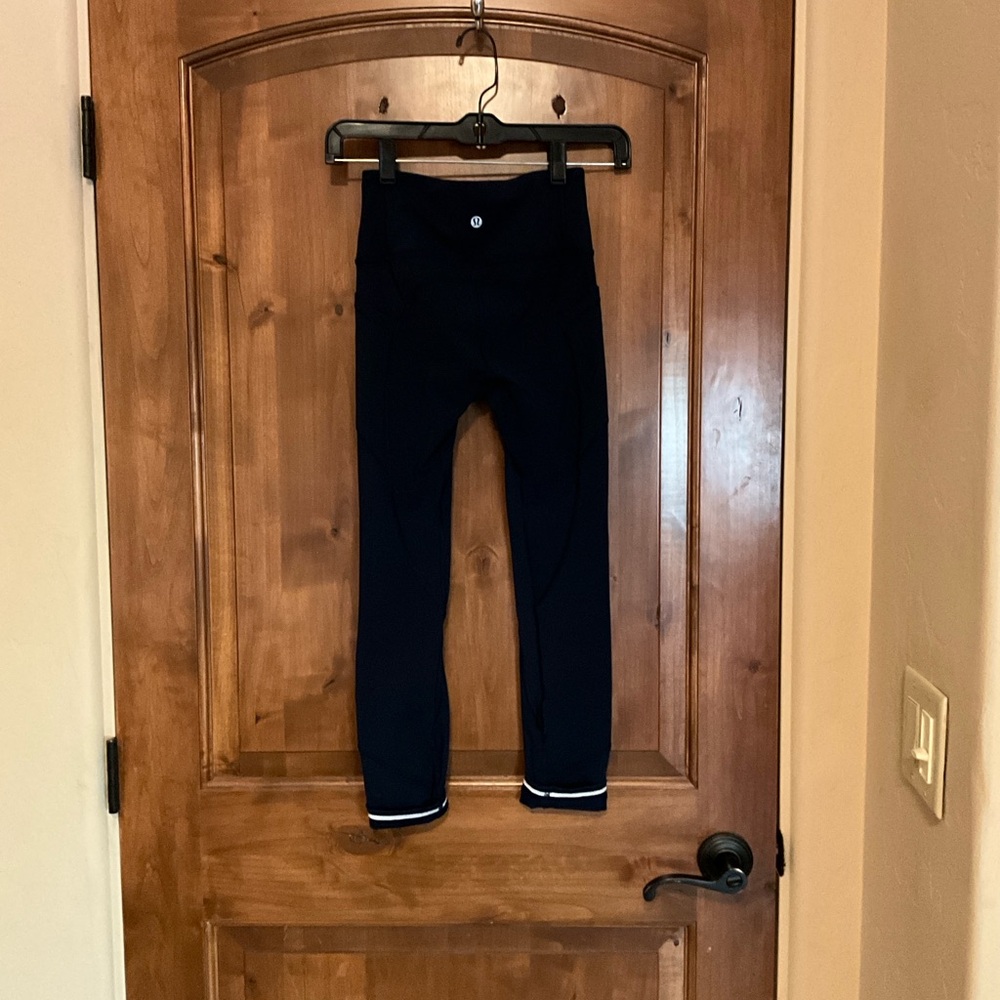 Lululemon Athletica All The Right Places II crop 23” in True Navy Leggings - Picture 5 of 7